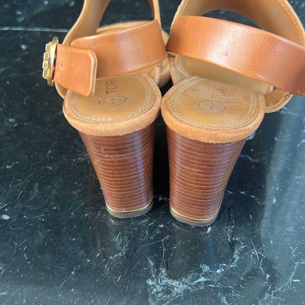 Tory Burch Sandal - Picture 4 of 8